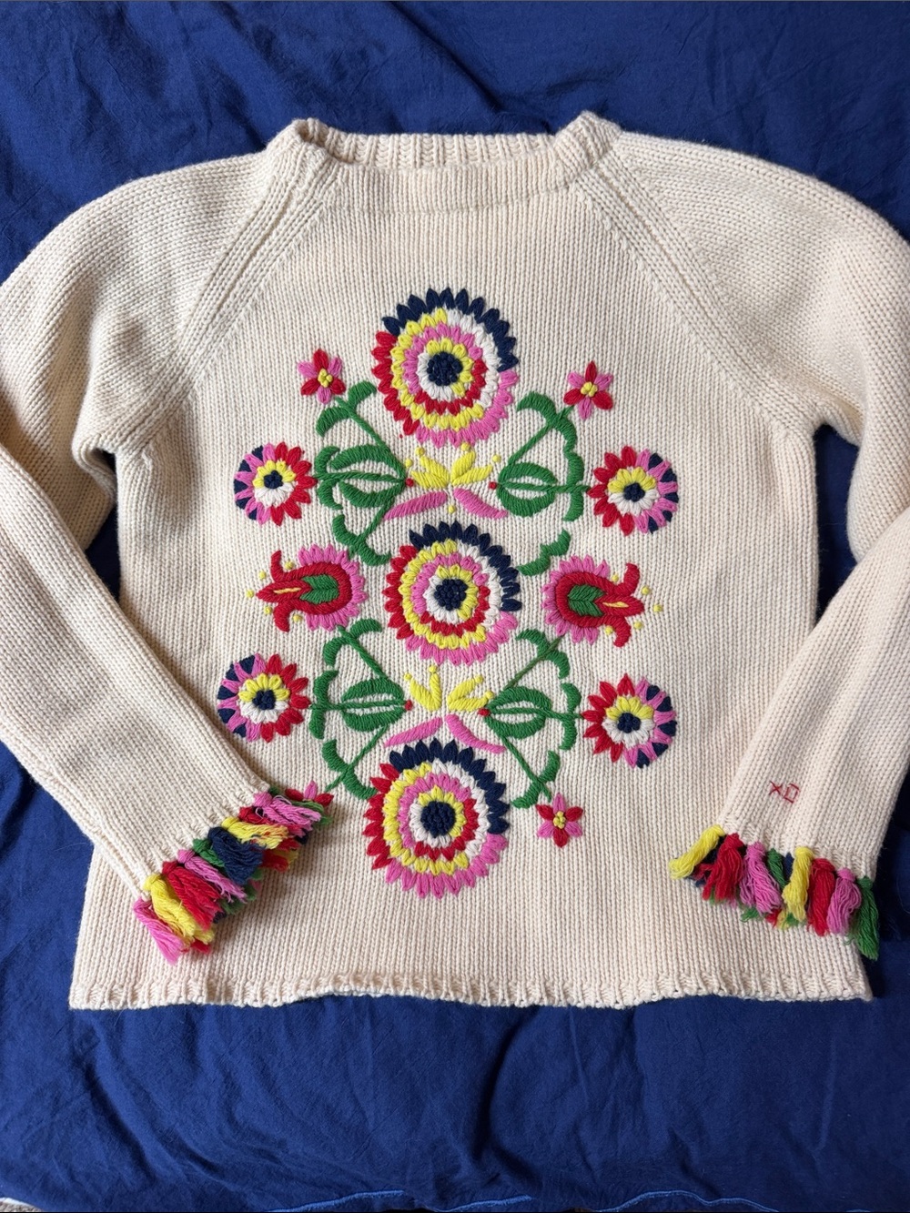 France’s Valentine Sweater size small